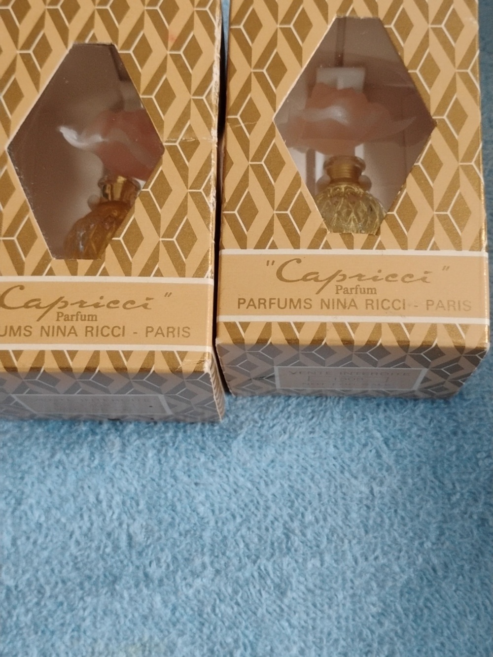Nina Ricci Samples - Picture 3 of 6